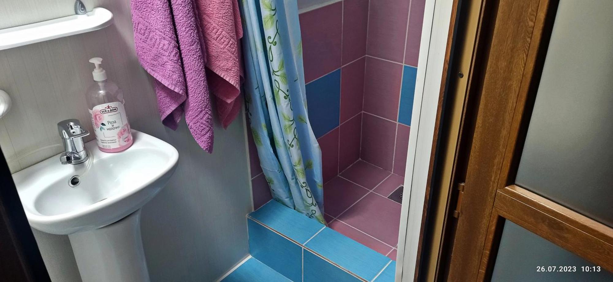Apartment In A Guest House 阿拉木图 外观 照片
